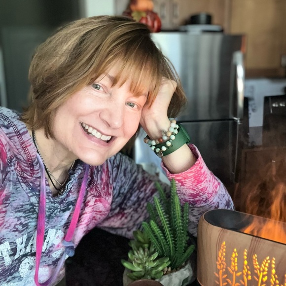 Meet your Posher, Robin - Picture 1 of 3